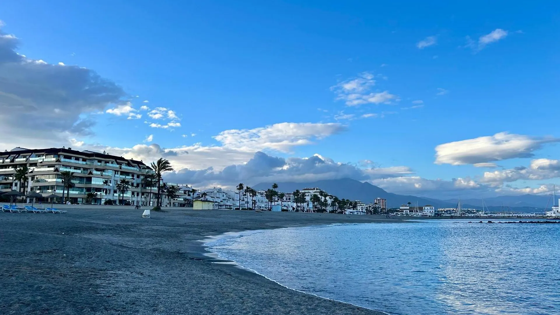 La Duquesa Port & Beach Retreat 106 Manilva 0*,  España